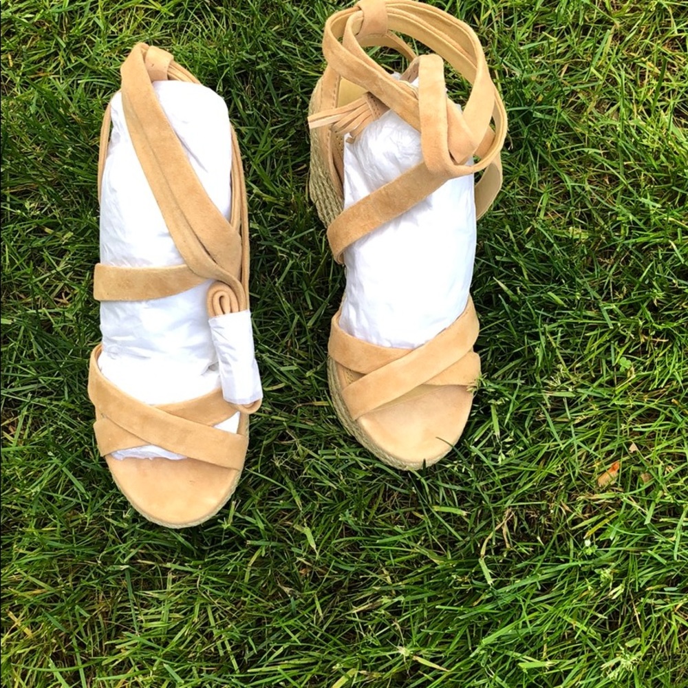 Gorgeous NEW splendid wedge espadrille size 6.5!! - Picture 3 of 7